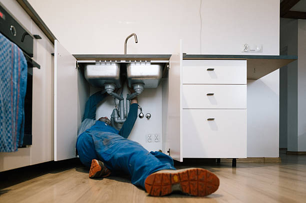 Professional Emergency Plumber technician working in Sharpsburg, NC